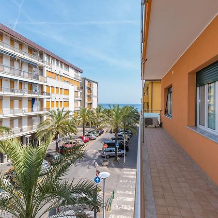 Domitilla House Finale Ligure Luaran gambar