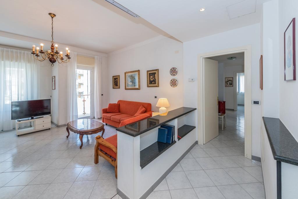 Domitilla House Finale Ligure Luaran gambar